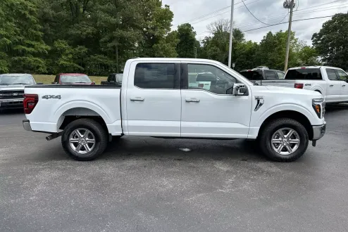 2025 Ford F-150 Lariat photo 2