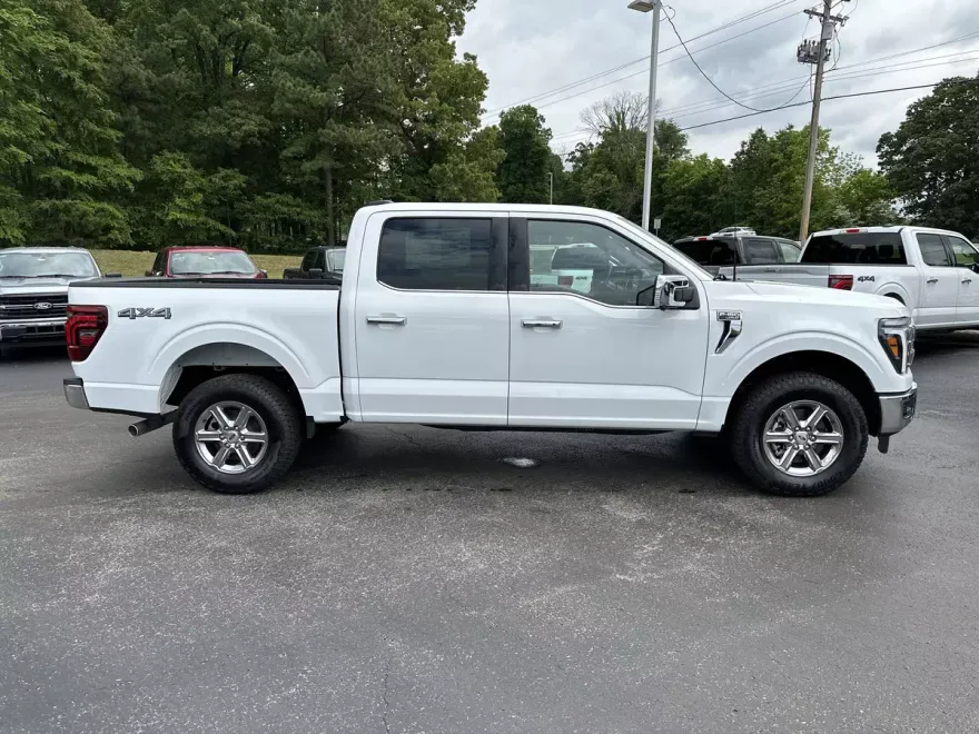 2025 Ford F-150 Lariat photo 2