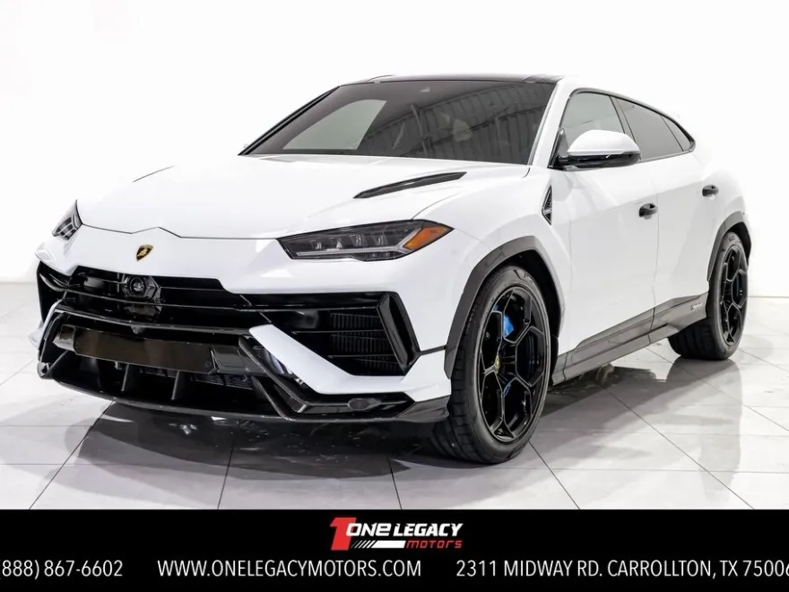 2024 Lamborghini Urus Performante photo 1