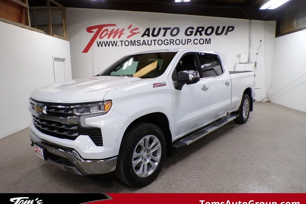 2023 Chevrolet Silverado 1500 LTZ photo 1