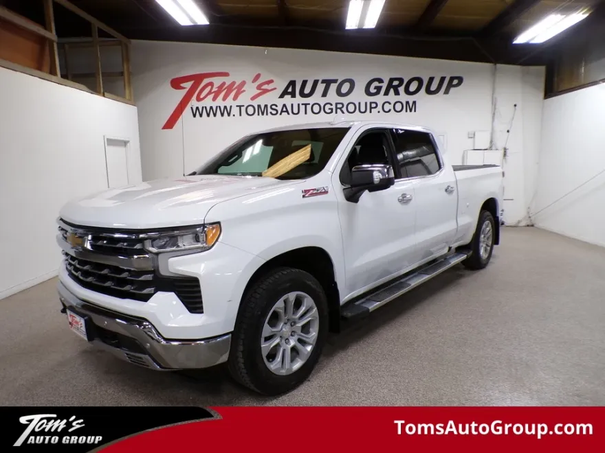 2023 Chevrolet Silverado 1500 LTZ photo 1
