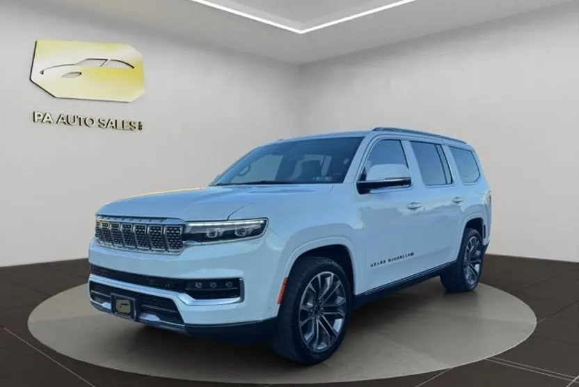 2022 Jeep Grand Wagoneer III photo 1
