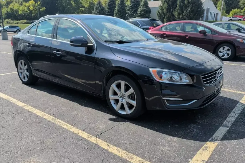 2016 Volvo S60 T5 Drive-E Premier photo 1