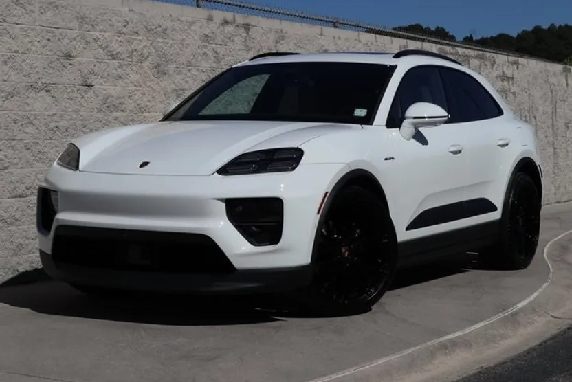 2024 Porsche Macan Electric 4 photo 1