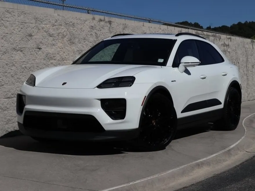 2024 Porsche Macan Electric 4 photo 1