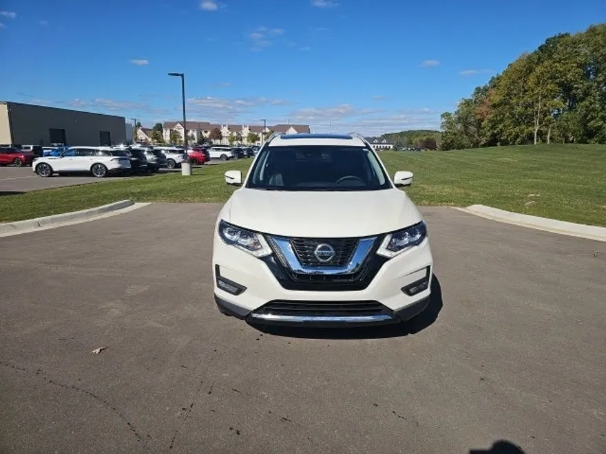 2020 Nissan Rogue SL photo 1