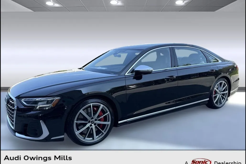 2025 Audi S8 4.0T photo 1