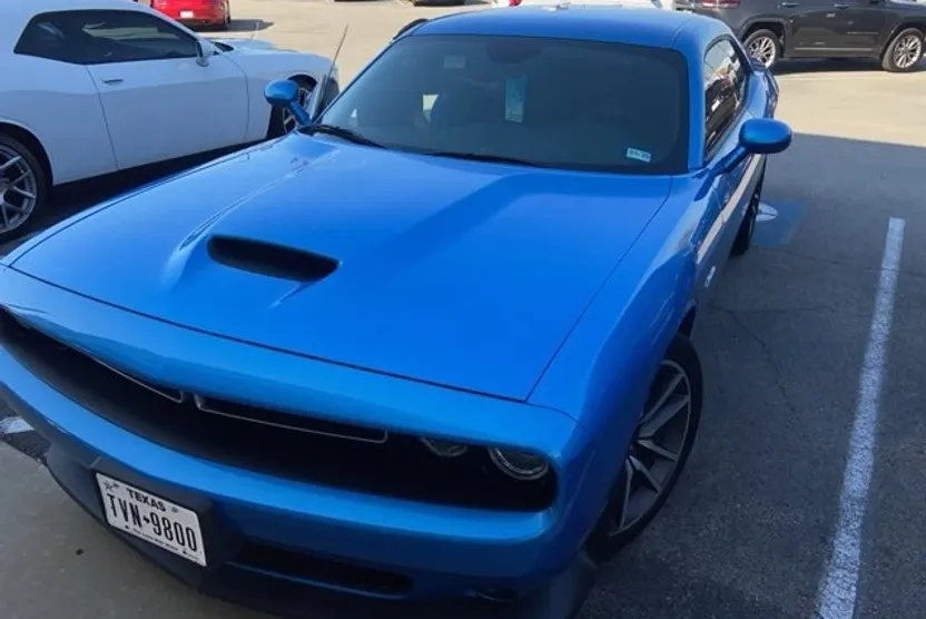 2023 Dodge Challenger R/T photo 1