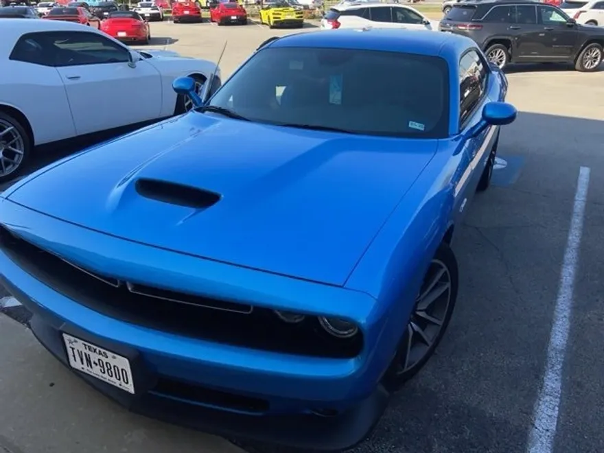 2023 Dodge Challenger R/T photo 1