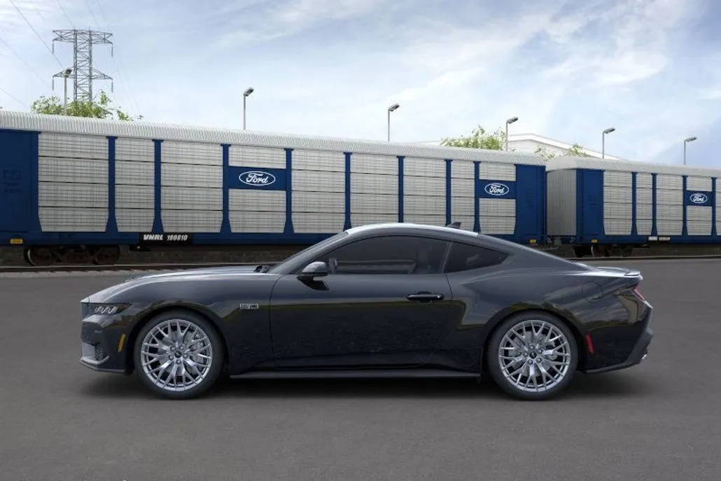 2025 Ford Mustang GT Premium photo 1