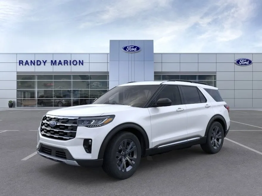 2025 Ford Explorer photo 1