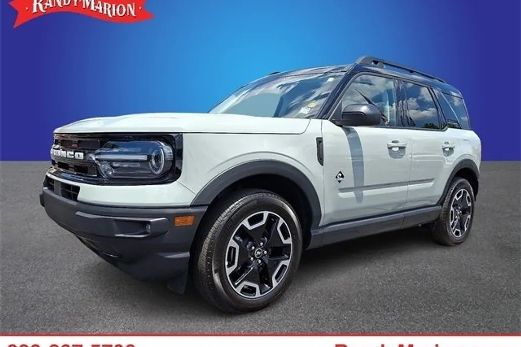 2024 Ford Bronco Sport Outer Banks photo 1