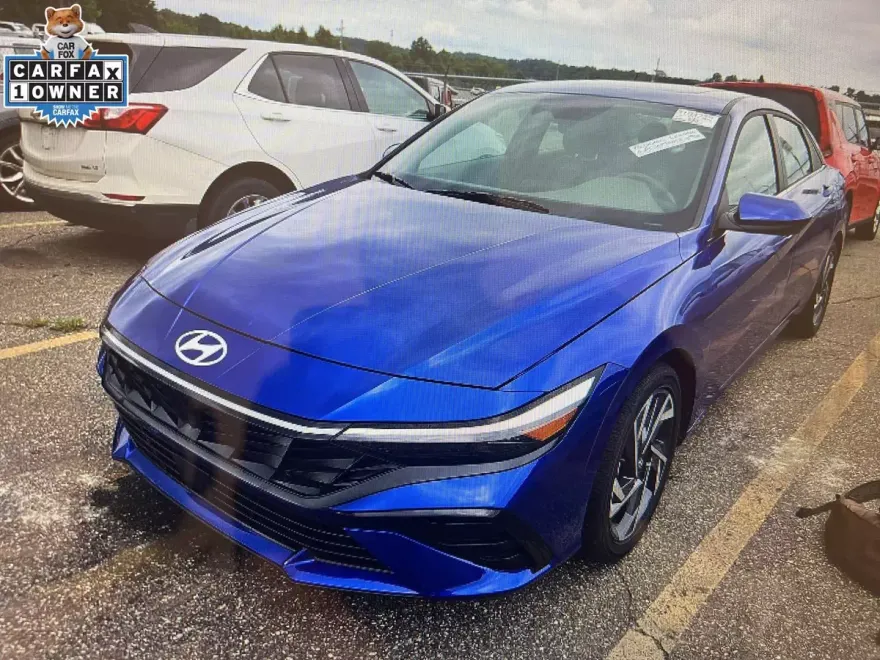 2025 Hyundai Elantra SEL Convenience photo 1