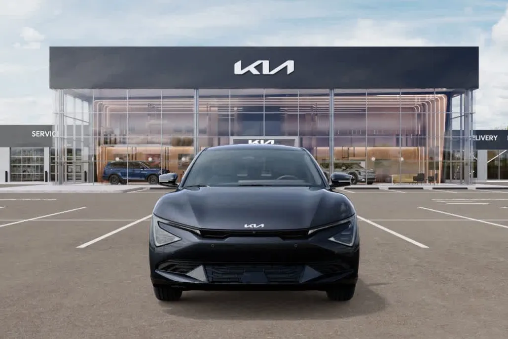2025 Kia EV6 Light photo 1