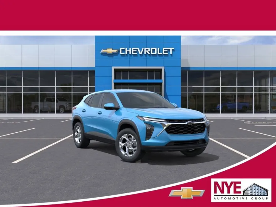 2025 Chevrolet Trax LS photo 1