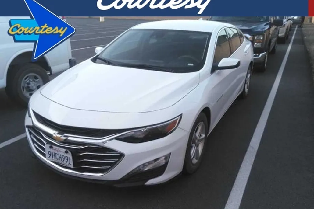 2023 Chevrolet Malibu 1LT photo 1