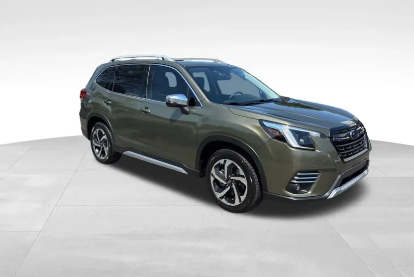 2023 Subaru Forester Touring photo 1