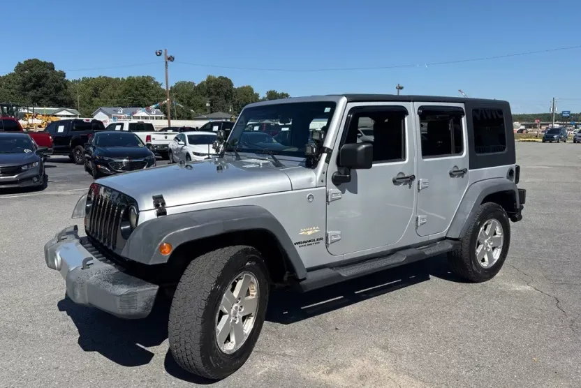 2008 Jeep Wrangler Unlimited Sahara photo 1