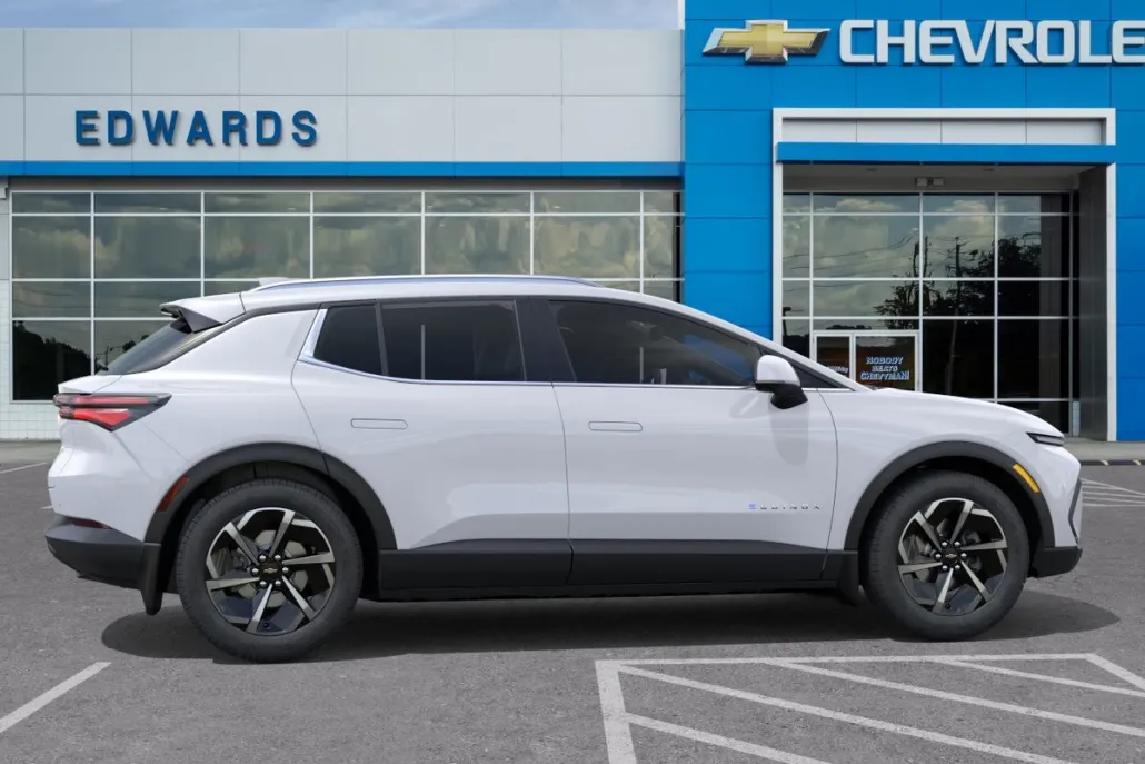 2026 Chevrolet Equinox LT photo 1