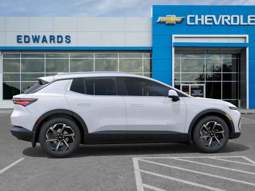 2026 Chevrolet Equinox LT photo 1