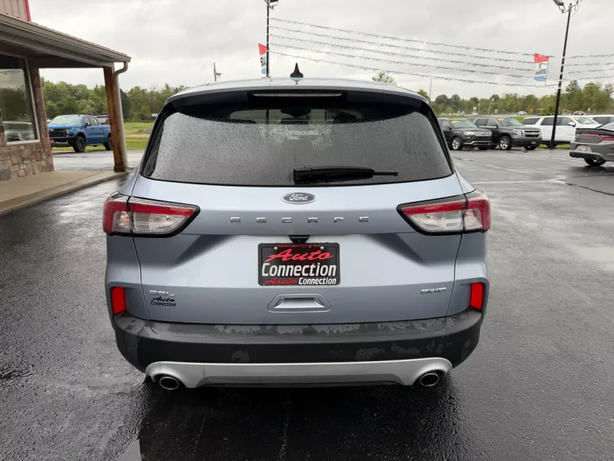 2022 Ford Escape SEL photo 1