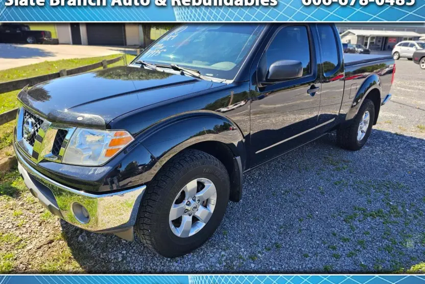 2010 Nissan Frontier King Cab SE photo 1