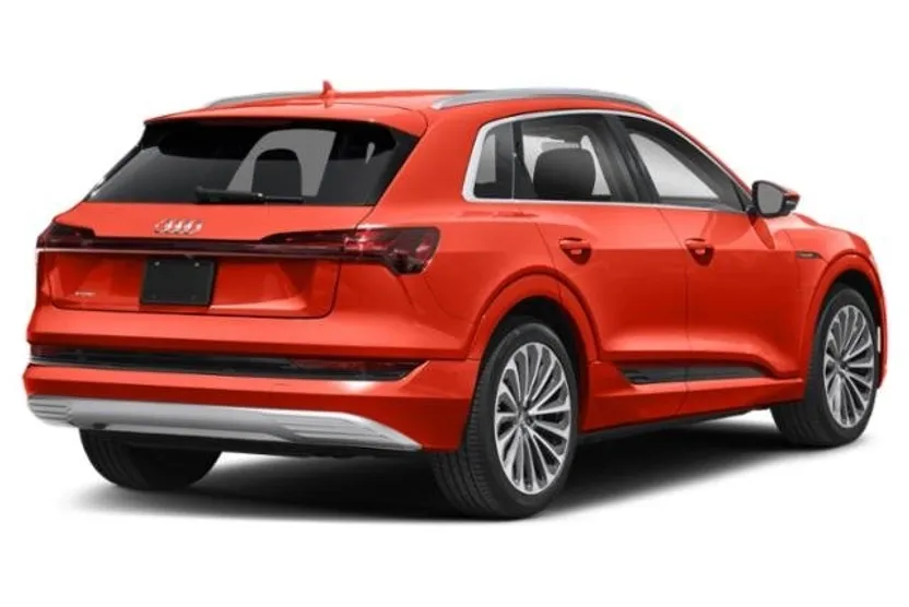 2022 Audi e-tron Premium Plus photo 1