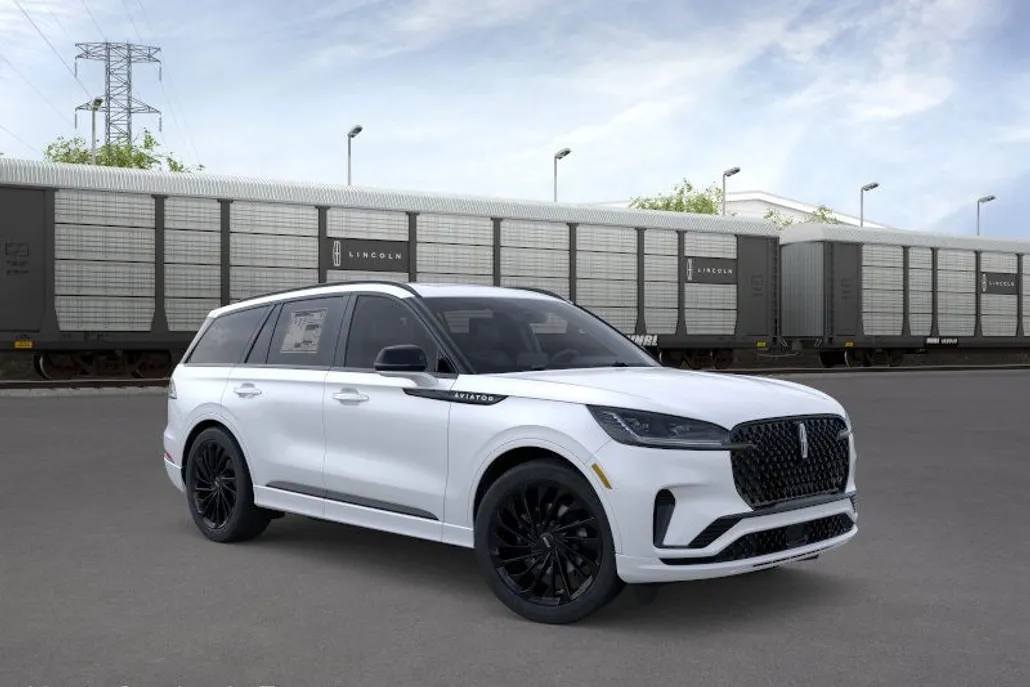2025 Lincoln Aviator Reserve photo 1