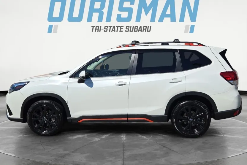 2023 Subaru Forester Sport photo 1