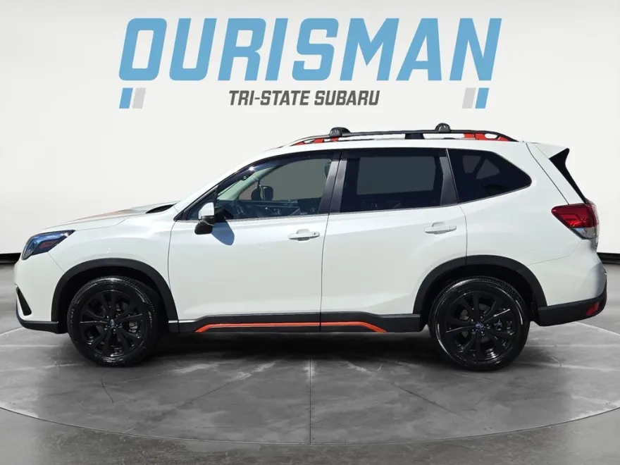 2023 Subaru Forester Sport photo 1