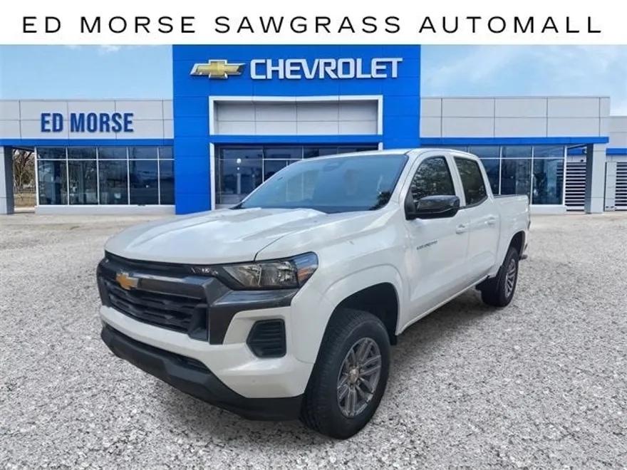 2025 Chevrolet Colorado Work Truck LT photo 1