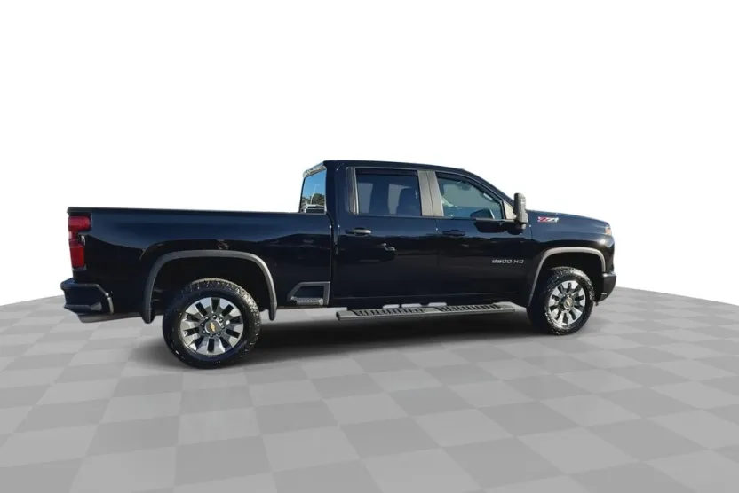 2024 Chevrolet Silverado 2500HD Custom photo 1