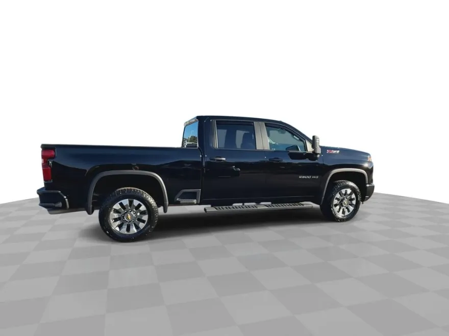 2024 Chevrolet Silverado 2500HD Custom photo 1