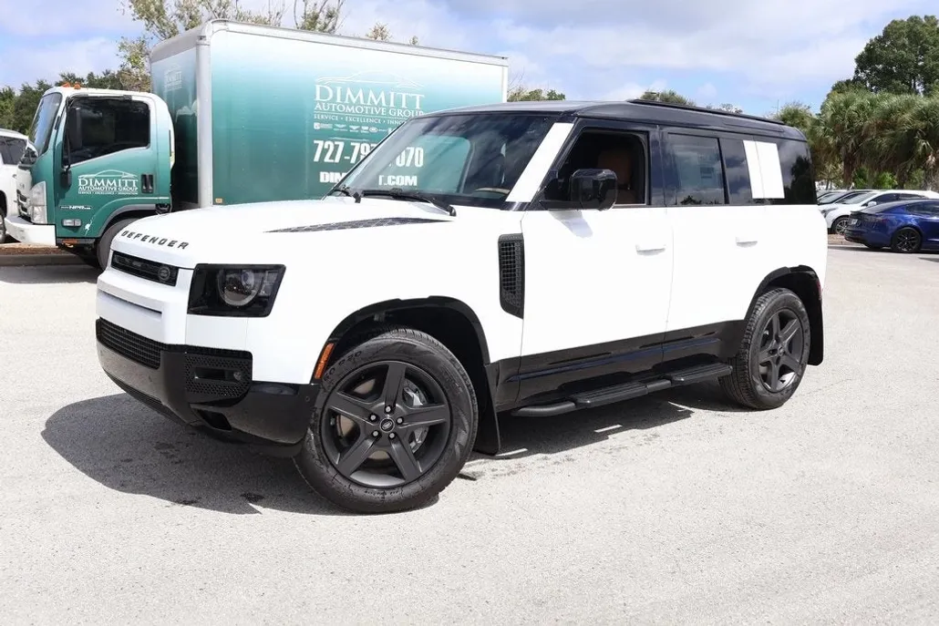 2025 Land Rover Defender 110 X-Dynamic SE photo 1