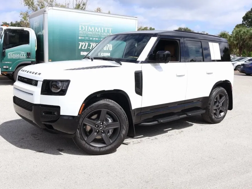 2025 Land Rover Defender 110 X-Dynamic SE photo 1