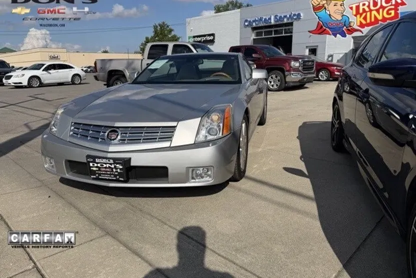 2004 Cadillac XLR Base photo 1
