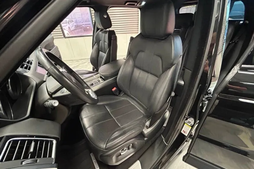 2016 Land Rover Range Rover Sport HSE photo 1