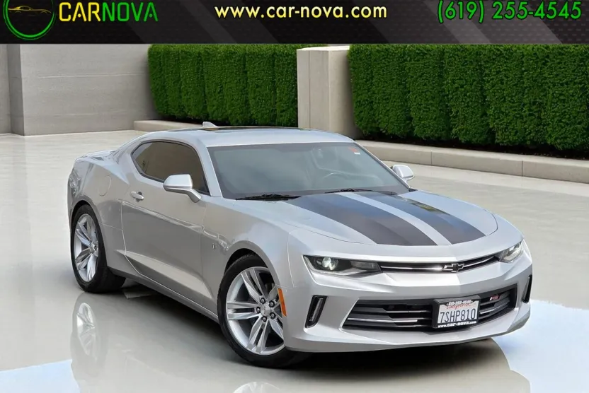 2016 Chevrolet Camaro 1LT photo 1