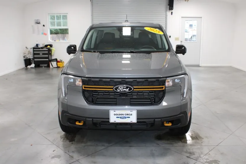 2025 Ford Maverick Tremor photo 1