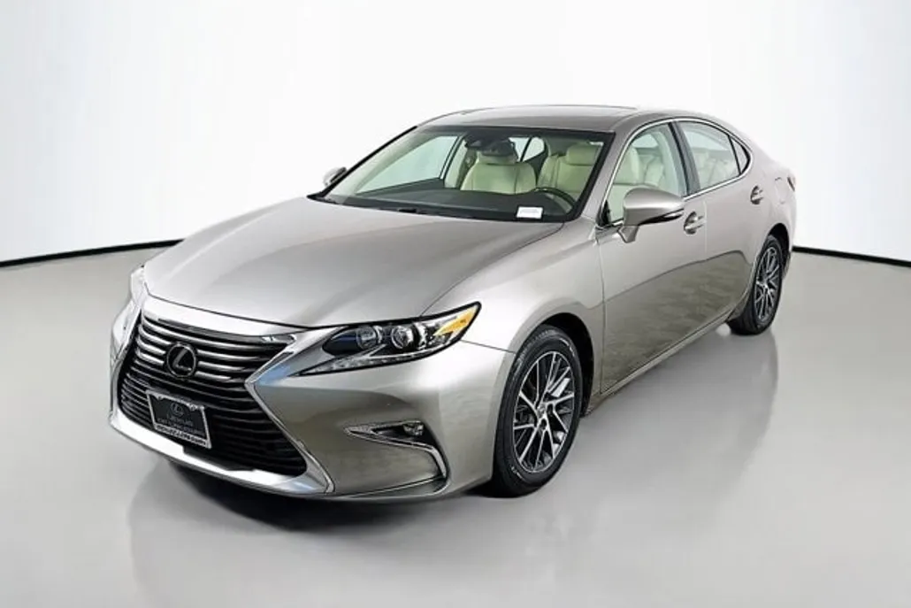 2017 Lexus ES 350 photo 1