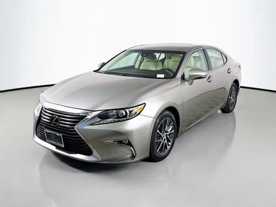 2017 Lexus ES 350 photo 1