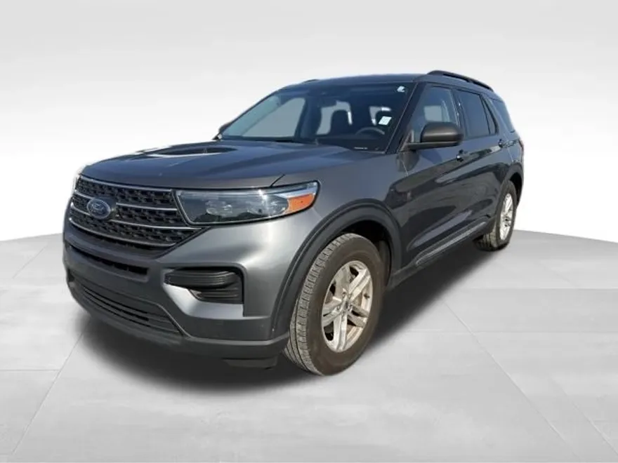 2023 Ford Explorer XLT photo 1