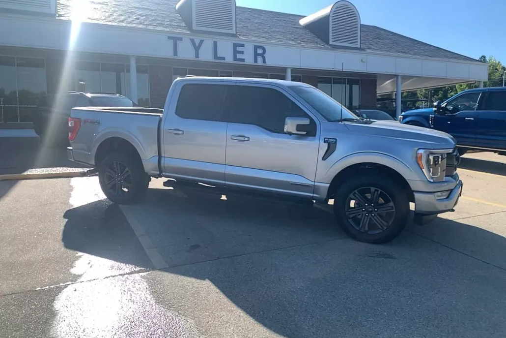 2023 Ford F-150 photo 1