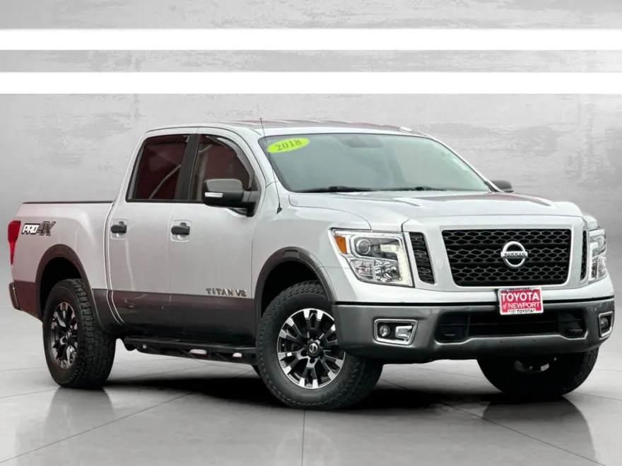 2018 Nissan Titan PRO-4X photo 1