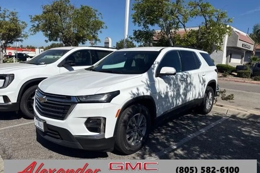 2023 Chevrolet Traverse Cloth photo 1