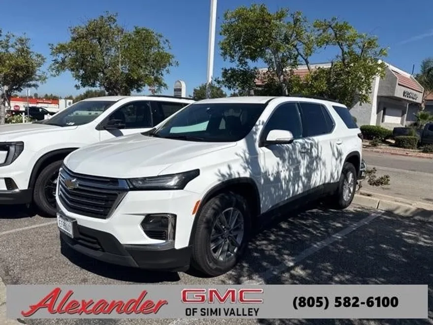 2023 Chevrolet Traverse Cloth photo 1