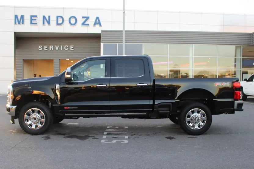 2026 Ford F-250 Lariat photo 1