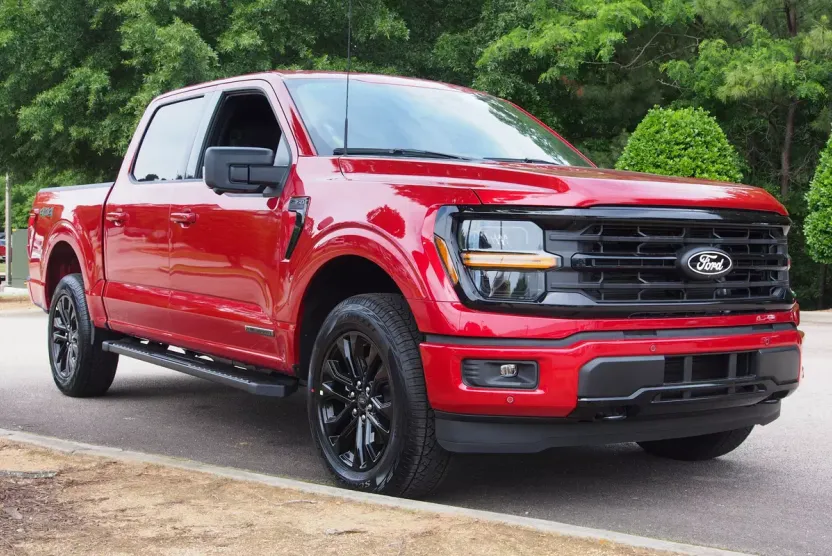 2025 Ford F-150 XLT photo 1