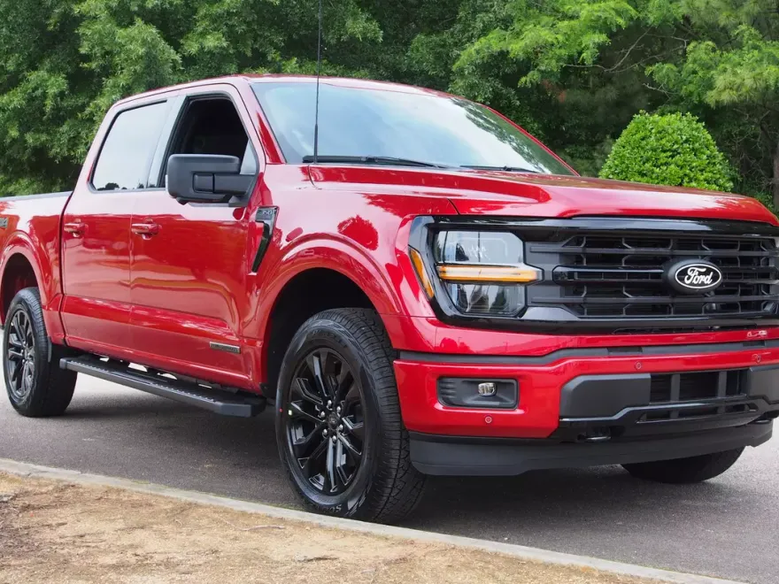 2025 Ford F-150 XLT photo 1