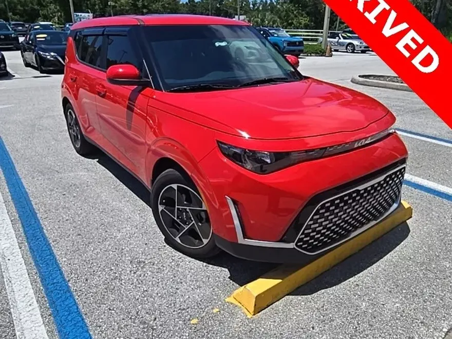 2024 Kia Soul EX photo 1